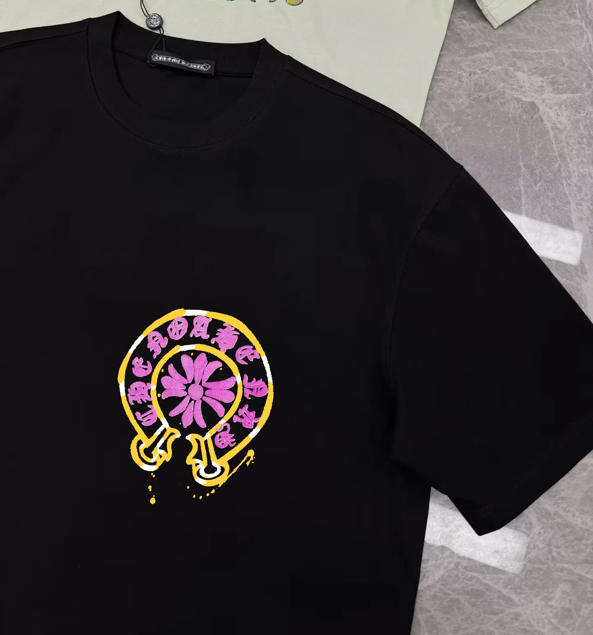 🅿️190 Crow Heart’s new summer T-shirt! This Sanskrit cross printed round neck short sleeves is simply a must-have for fashionistas. Salona cotton fabric is super comfortable, soft and skin-friendly, and has excellent breathability, making it perfect for summer wear. The Sanskrit cross print design on it is amazing, full of mystery and high-end, and the details are so exquisite that it makes people scream. It is worthy of Kroxin, and it vividly interprets the trend and personality. The loose fit is super friendly to all body shapes, covers the flesh and is comfortable, and looks good no matter how you wear it. Pair it with jeans and you'll look cool on the street. Pair it with sweatpants and you'll instantly look energetic and trendy. When you wear it and go out, you will feel like you are the spokesperson of fashion, and it will definitely turn heads. Color: black, white Size: S-2XL